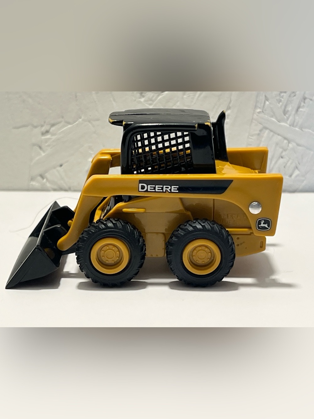 John Deere Yellow & Black Skid Steer Vehicle DieCast Toy